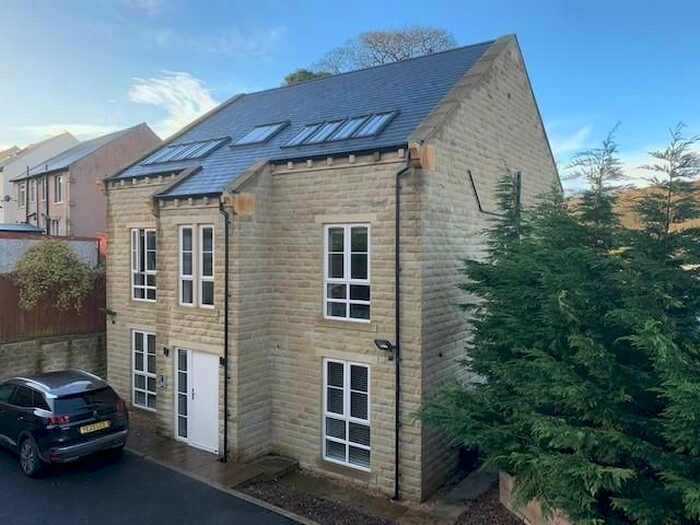 1 Bedroom Flat To Rent In The Park, Kirkburton, Huddersfield, HD8