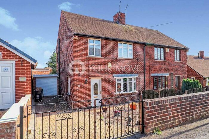3 Bedroom Semi-Detached House To Rent In East View, Cudworth, Barnsley, South Yorkshire, S72
