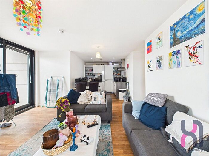 3 Bedroom Flat To Rent In Stanhope St, Liverpool, L8