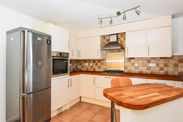 2 Bedroom Flat To Rent In Rogers Street, Oxford, OX2