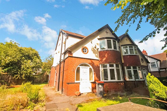 5 Bedroom Semi Detached House To Rent In The Turnways, Leeds, West Yorkshire, LS6