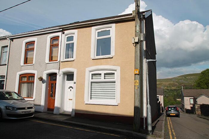 3 Bedroom End Of Terrace House For Sale In Pennant Street, Ebbw Vale, Blaenau Gwent, NP23