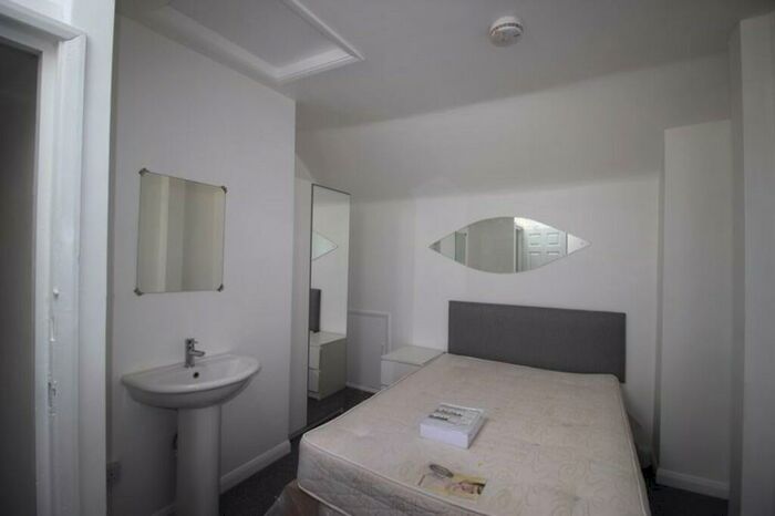 1 Bedroom Terraced House To Rent In *Students* Room, Bridlington Street, Radford, NG7