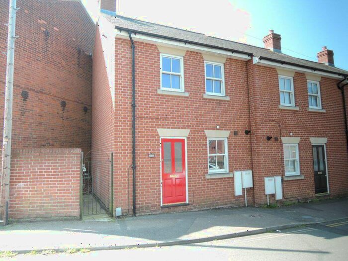 2 Bedroom House To Rent In Close To City Centre, CO1
