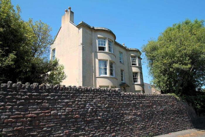 2 Bedroom Penthouse To Rent In High Street - Shirehampton, BS11