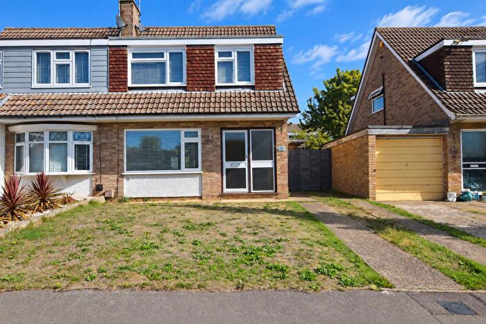 3 Bedroom Semi Detached House To Rent In Fullers Close, Bearsted, Maidstone, ME14