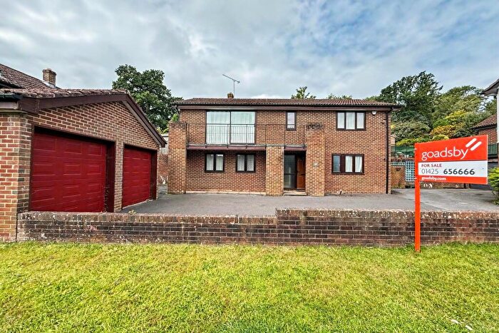 4 Bedroom Detached House For Sale In Fordingbridge, SP6