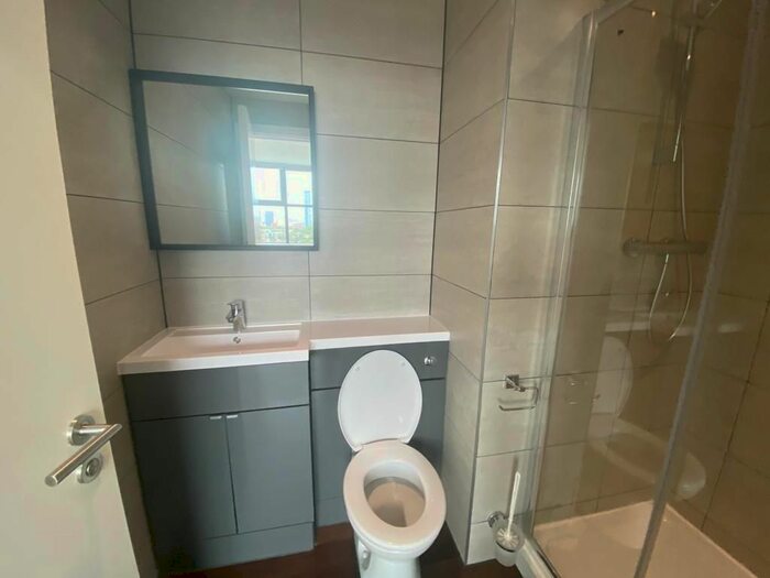 1 Bedroom Flat For Sale In Chester Road, Manchester, M16