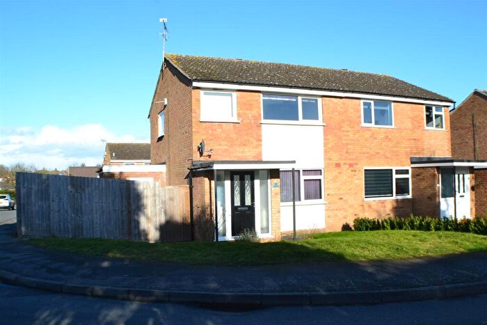 3 Bedroom Semi-Detached House To Rent In Salisbury Close, Desford, LE9