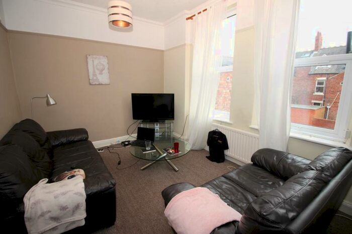 4 Bedroom Maisonette To Rent In Lavender Gardens, West Jesmond, Newcastle Upon Tyne, NE2