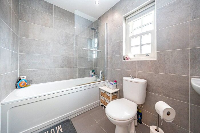 3 Bedroom Semi-Detached House For Sale In James Huxley Avenue, Maidstone, Kent, ME16