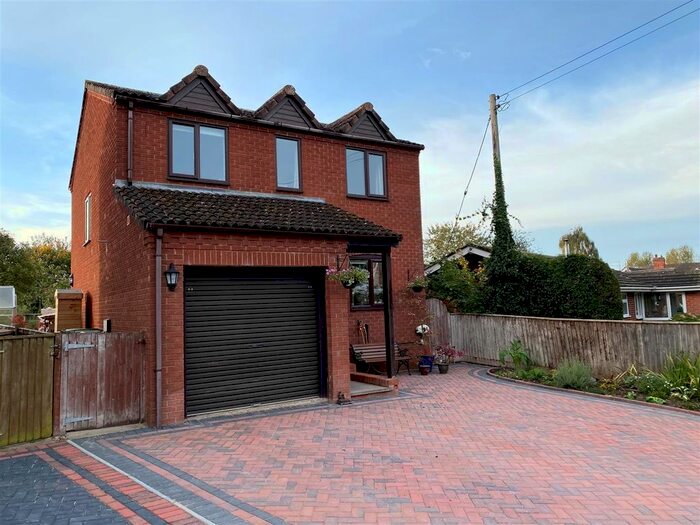 3 Bedroom Detached House For Sale In Bishops Frome, Worcester WR6