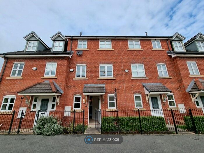 4 Bedroom Terraced House To Rent In Portland Road, Great Sankey, Warrington WA5