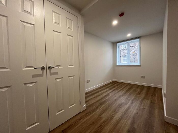 2 Bedroom Flat To Rent In Charterhouse Lane, Perth, PH2