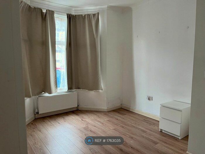 2 Bedroom Flat To Rent In Springfield Road, Harrow, HA1