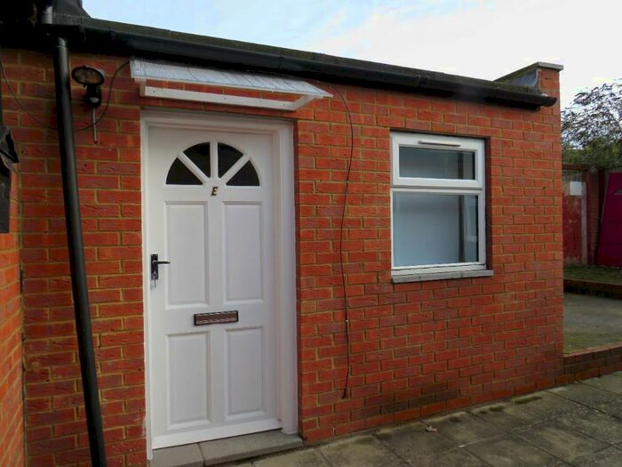 Studio To Rent In Stafford Road, Wallington, Surrey, SM6