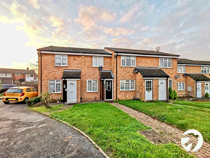 2 Bedroom House To Rent In Greenacre Close, Swanley, Kent, BR8