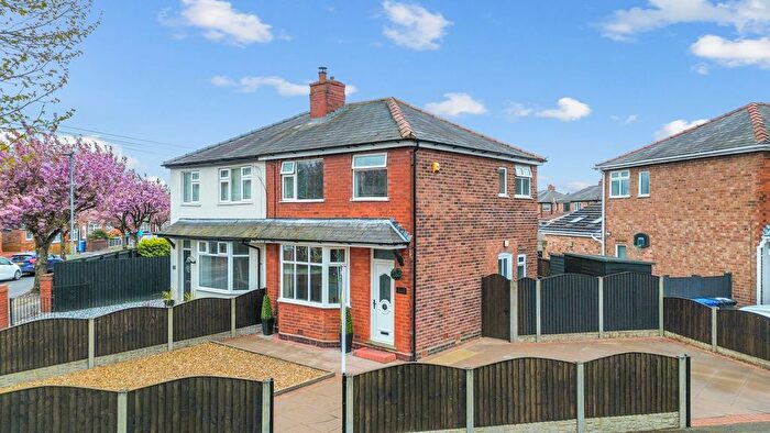 3 Bedroom Semi Detached House For Sale In Connaught Avenue, Warrington, WA1