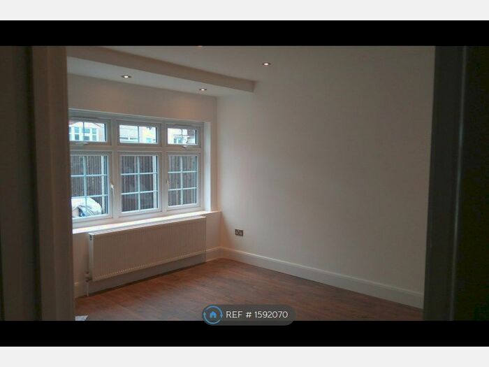 2 Bedroom Flat To Rent In Canterbury Road, Harrow, HA1
