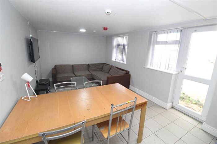 7 Bedroom House To Rent In Rhymney Street, Cathays, Cardiff, CF24
