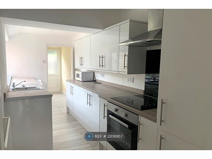 3 Bedroom Terraced House To Rent In Winifred Avenue, Coventry, CV5