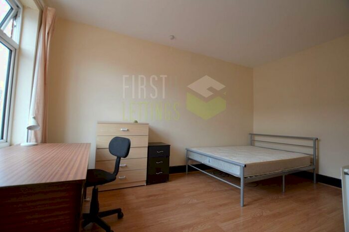 2 Bedroom Terraced House To Rent In Welford Road, Leicester, LE2