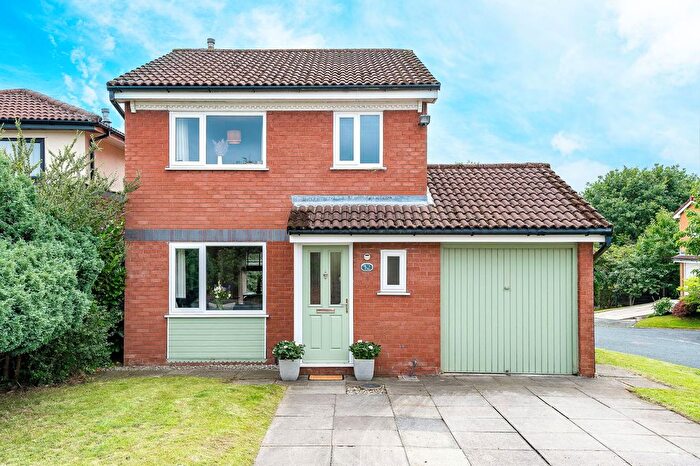 3 Bedroom Detached House For Sale In Cleveland Close, Ramsbottom, Bury, BL0