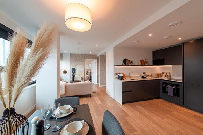 1 Bedroom Apartment To Rent In The Octagon - Great Charles Street Queensway, Birmingham, B3