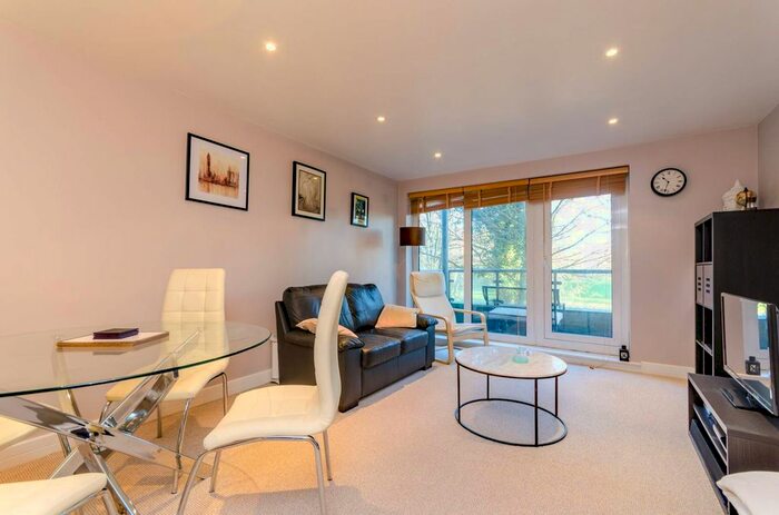 1 Bedroom Flat To Rent In Victoria Way, Woking GU21