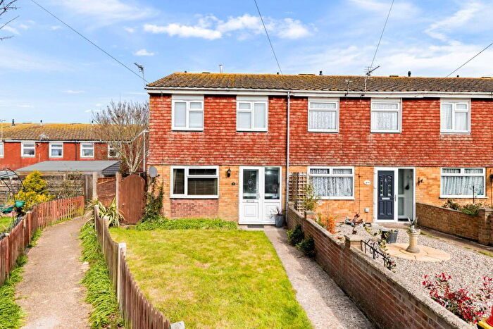 3 Bedroom End Of Terrace House To Rent In Dola Avenue, Deal, CT14