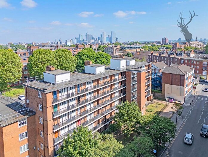 3 Bedroom Flat To Rent In Sidney Street, Whitechapel, E1