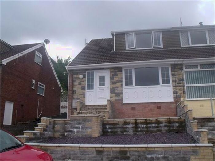 3 Bedroom Semi-Detached House To Rent In Kimberley Way, Porth, Rhondda Cynon Taff, CF39