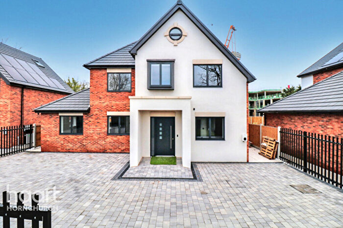 4 Bedroom Detached House For Sale In A Garland Way, Essex, RM11