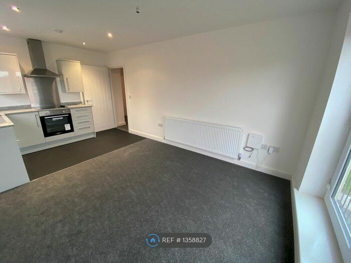 2 Bedroom Flat To Rent In Coopers Way, Blackpool, FY1