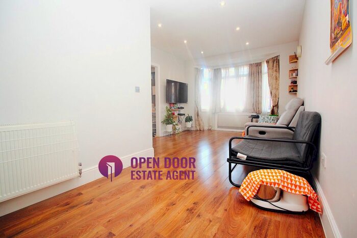 3 Bedroom Flat To Rent In Warrington Road, Harrow, HA1