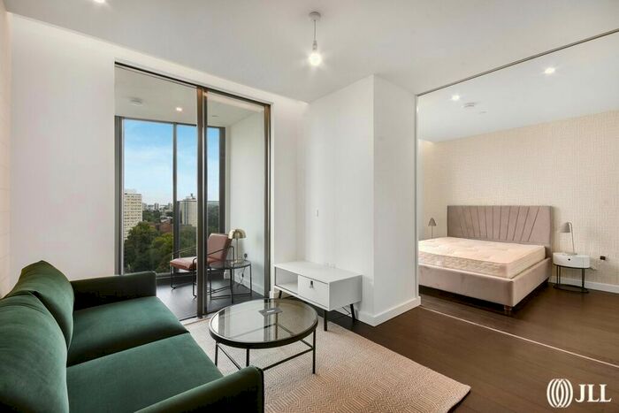 Studio To Rent In Bondway London, London, SW8