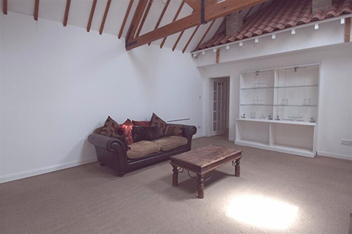 1 Bedroom Flat To Rent In High Street, Barry, CF62