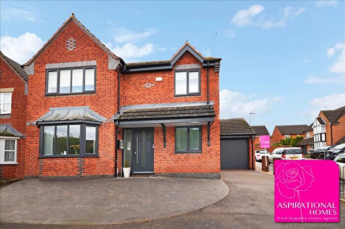 4 Bedroom Detached House For Sale In Andrews Way, Raunds, Northamptonshire, NN9