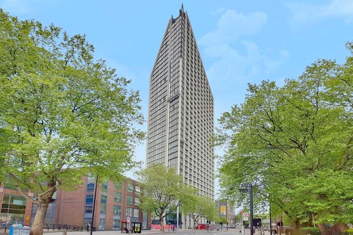 1 Bedroom Flat To Rent In Southwark Bridge Road, London, SE1