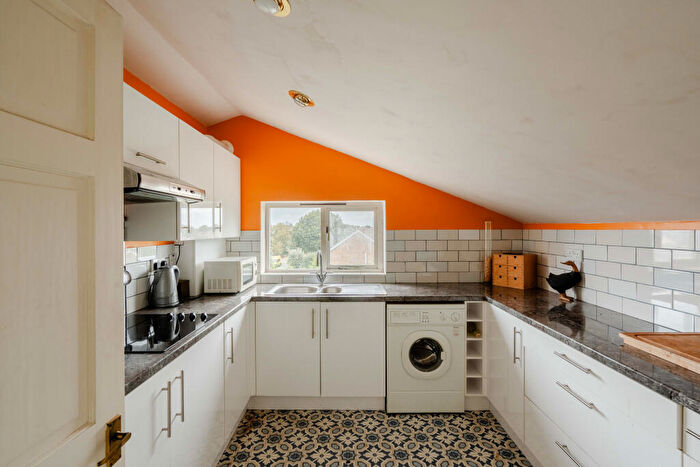 1 Bedroom Flat For Sale In Charlton Road, Brentry, Bristol, BS10
