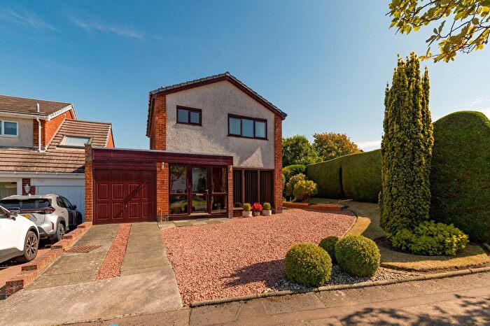 3 Bedroom Link Detached House For Sale In Whitelea Road, Balerno, EH14