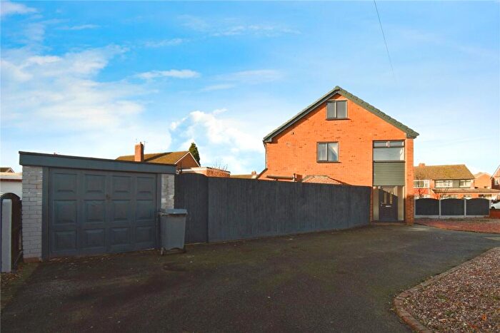 3 Bedroom Semi Detached House For Sale In Aylesbury Avenue, Prenton, Wirral, CH43