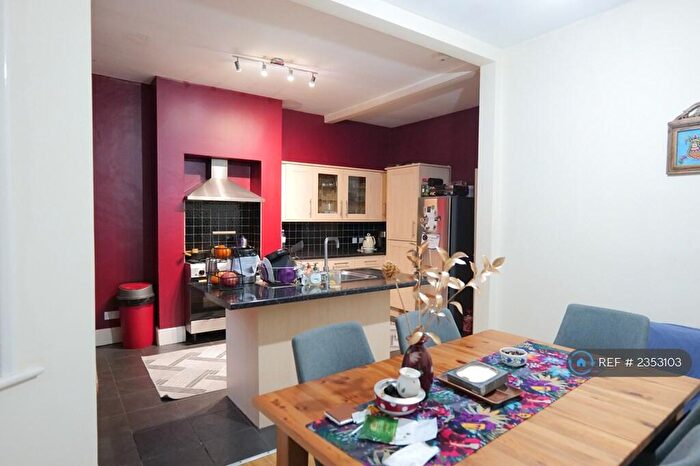 3 Bedroom Terraced House To Rent In Tottenhall Road, London, N13