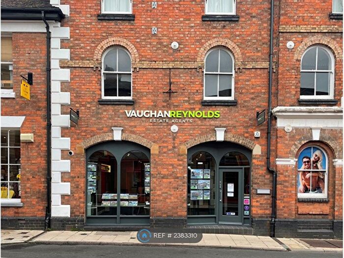 2 Bedroom Flat To Rent In Union Street, Stratford-Upon-Avon, CV37
