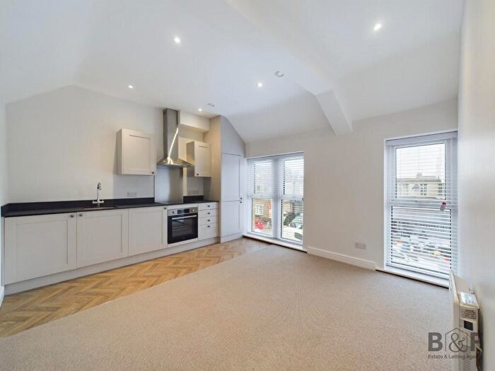 1 Bedroom Flat To Rent In High Street, Staple Hill, BS16