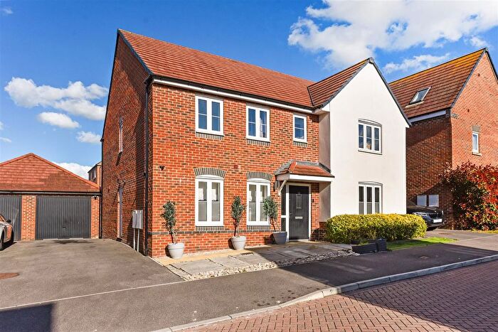 4 Bedroom Detached House For Sale In Marchment Close, Picket Piece, Andover, SP11
