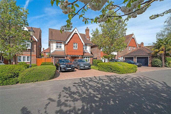 5 Bedroom Detached House For Sale In Limewood Close, Beckenham, BR3