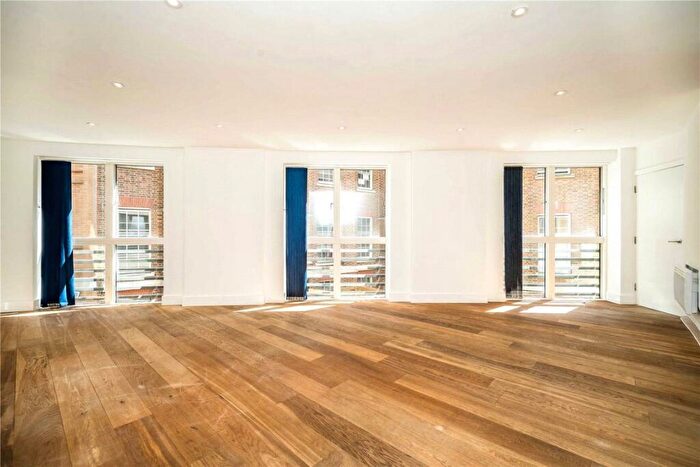 2 Bedroom Flat To Rent In Black Friars Lane, London, EC4V