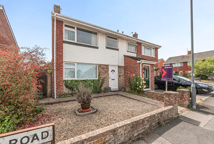 3 Bedroom Semi Detached House For Sale In Newlands Road, Keynsham, Bristol, Somerset, BS31