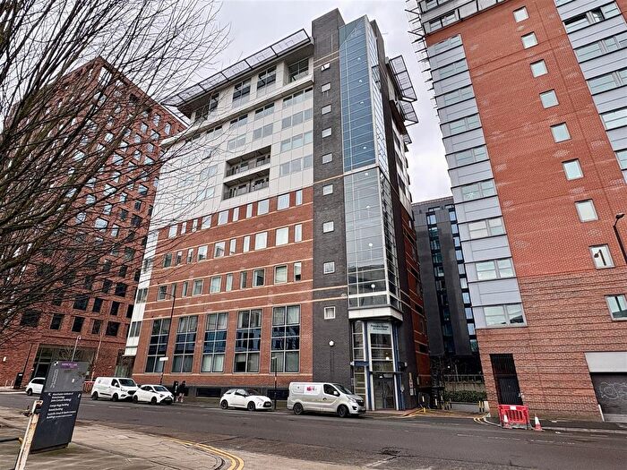 2 Bedroom Flat For Sale In Princess Street, Manchester, M1